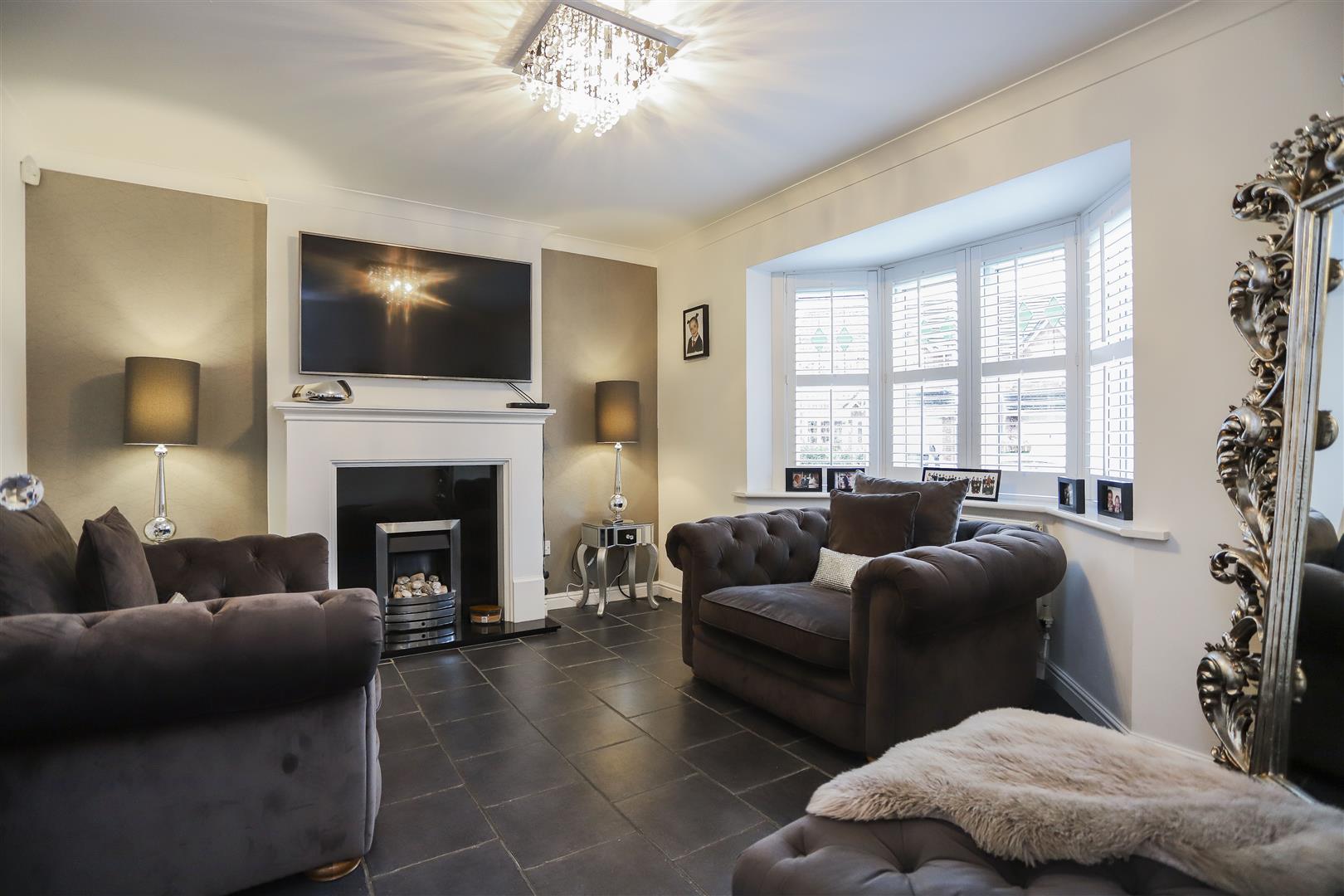 3 Bed Detached House For Sale - Main Image